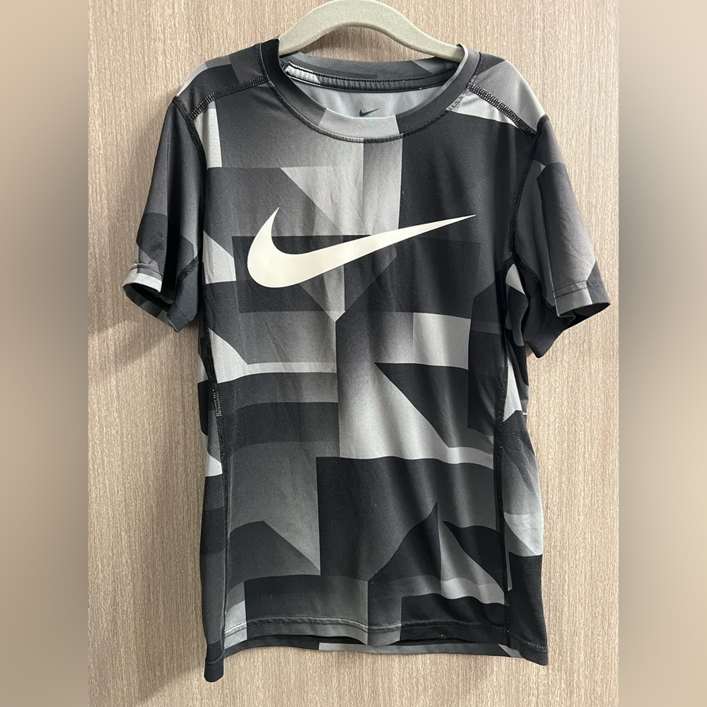 Nike Dri-Fit T-shirt small